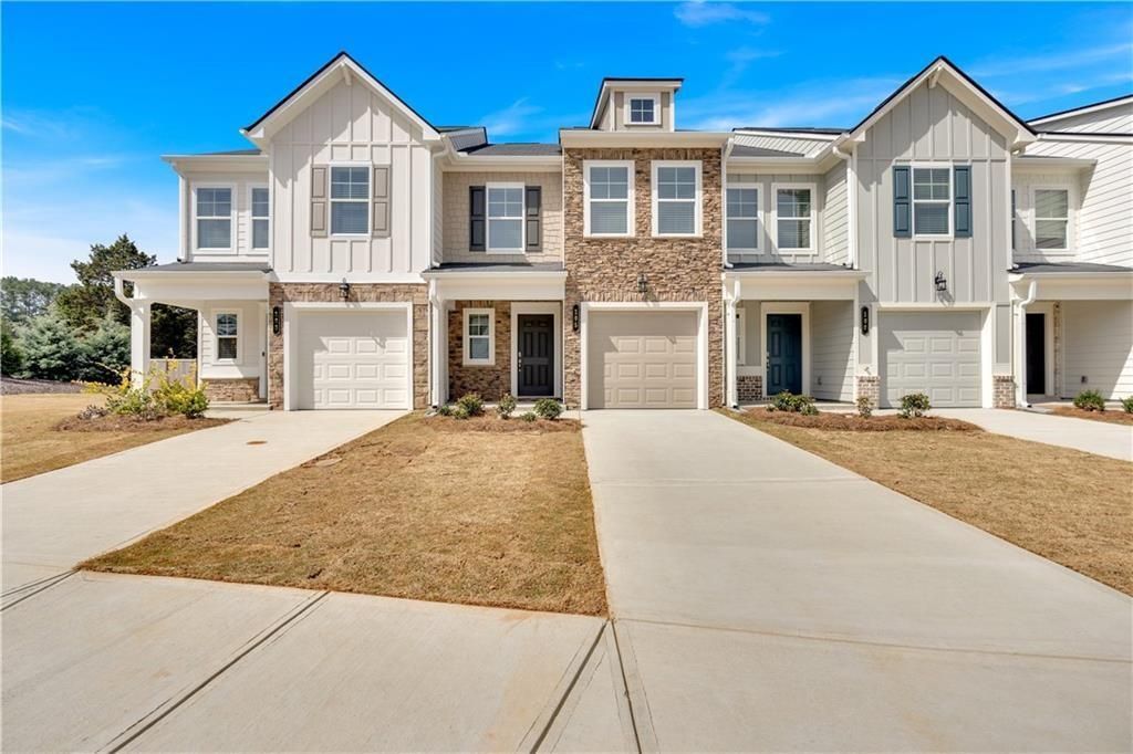 Photo of 105 Village Green Drive #171, Adairsville, GA 30103 (MLS # 7727022)