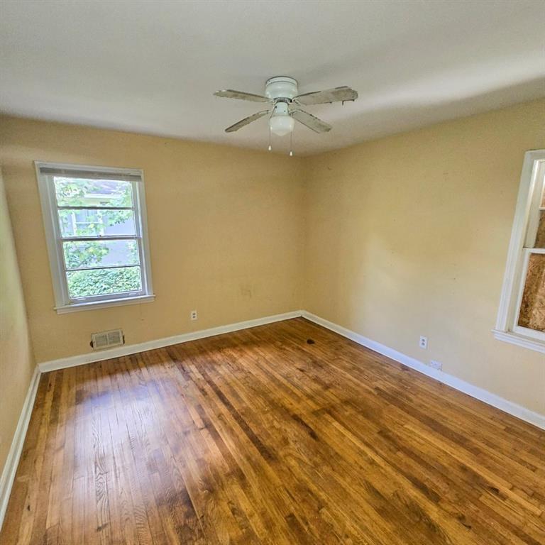 Photo 12 of 22 of 2182 Brannen Road SE house