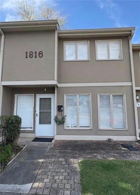 Condo For Sale - 1816 Ashborough Road #E<br/> Marietta, GA 30067