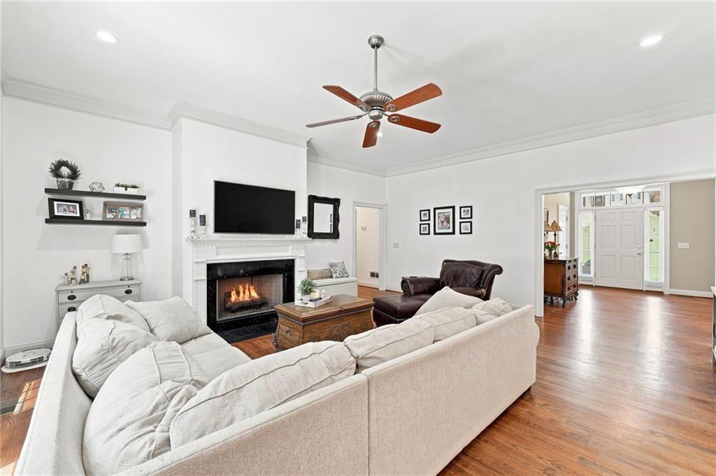 4593 Montclair Circle