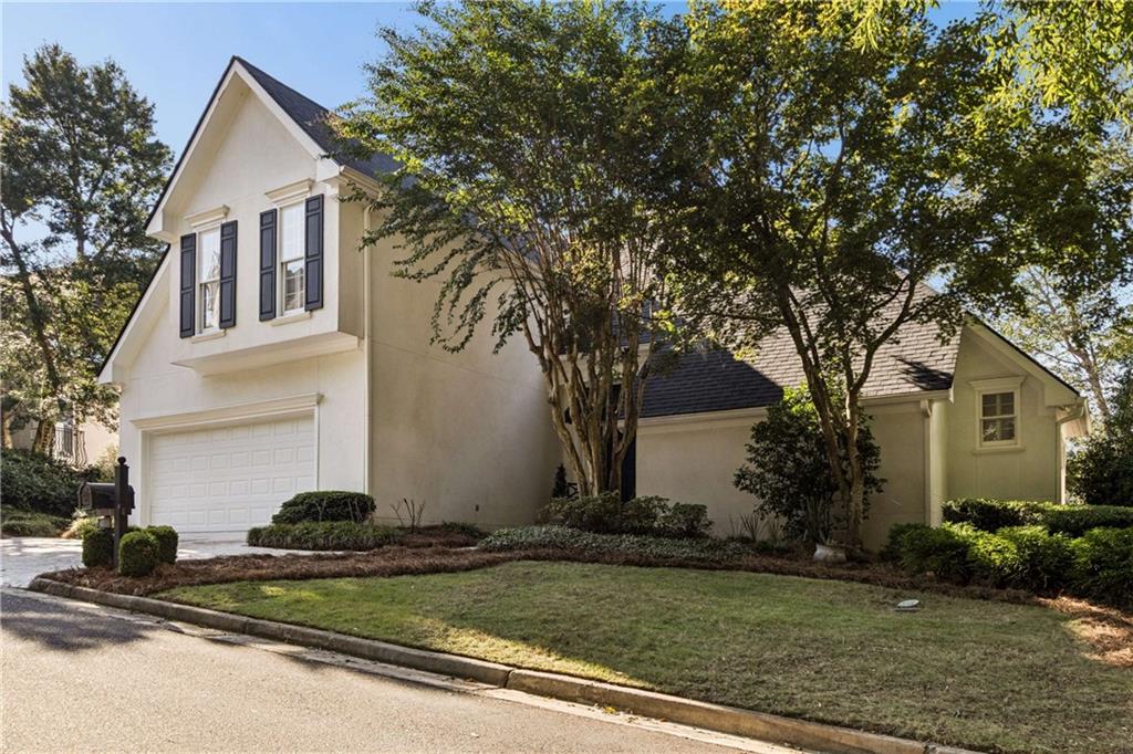 4274 Wieuca Overlook NE