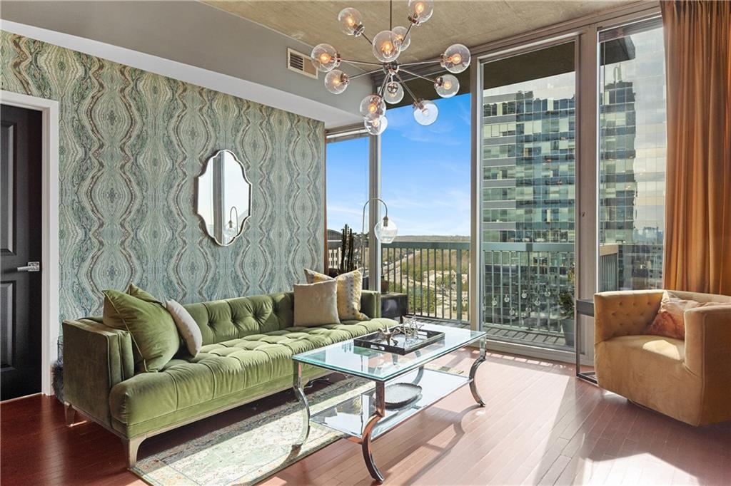 3324 Peachtree Road NE 1605