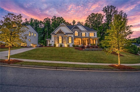 Homes For Sale - 14195 Reserve Manor Lane<br/> Roswell, GA 30075