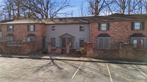 Photo of 3083 Colonial Way #F, Atlanta, GA 30341 (MLS # 7717631)