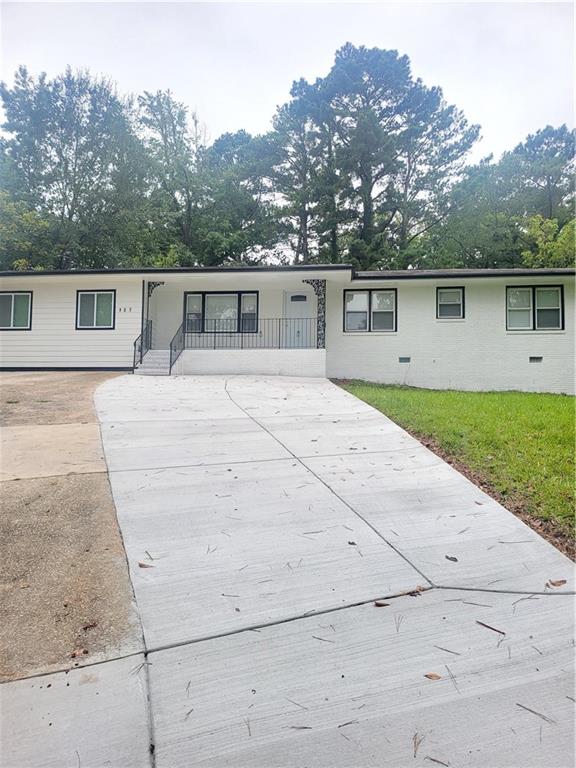 137 HILLCREST Drive