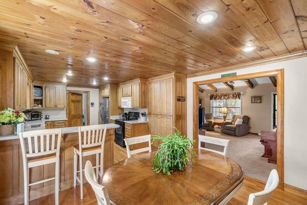 2164 Yukon Road