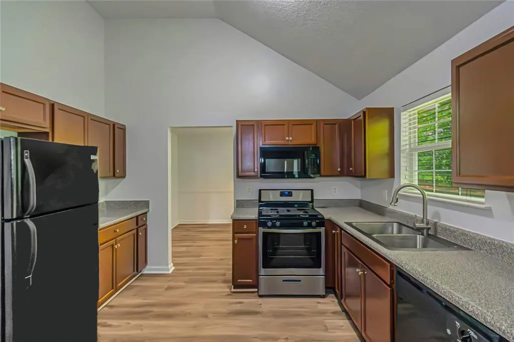 Lithonia, Georgia 30058, United States, 3 Bedrooms Bedrooms, ,3 BathroomsBathrooms,Residential,Active,169941