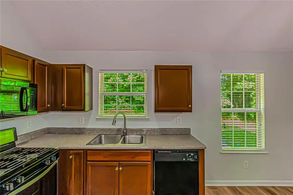 Lithonia, Georgia 30058, United States, 3 Bedrooms Bedrooms, ,3 BathroomsBathrooms,Residential,Active,169941