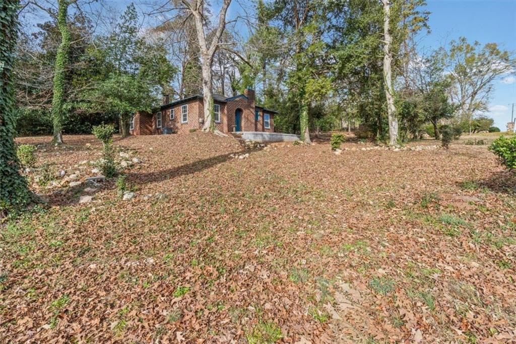 203 CHURCH Street NE