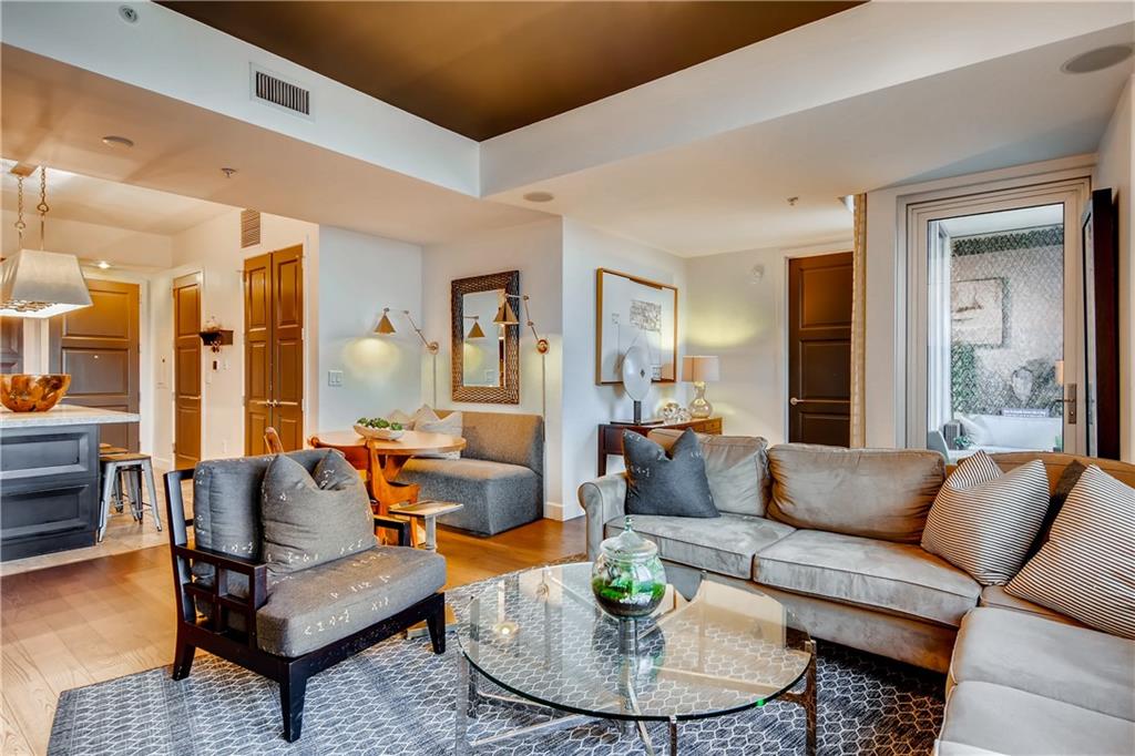 1820 Peachtree Street NW 811