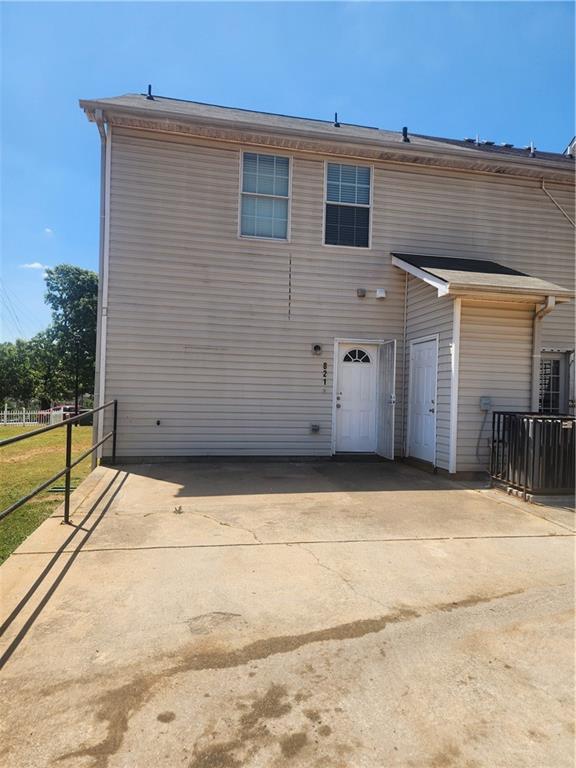 821 Commerce Boulevard