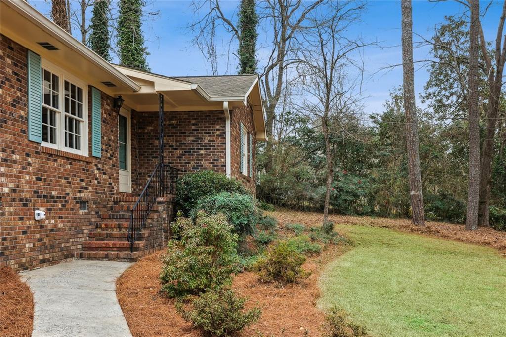 368 Windsor Drive SW