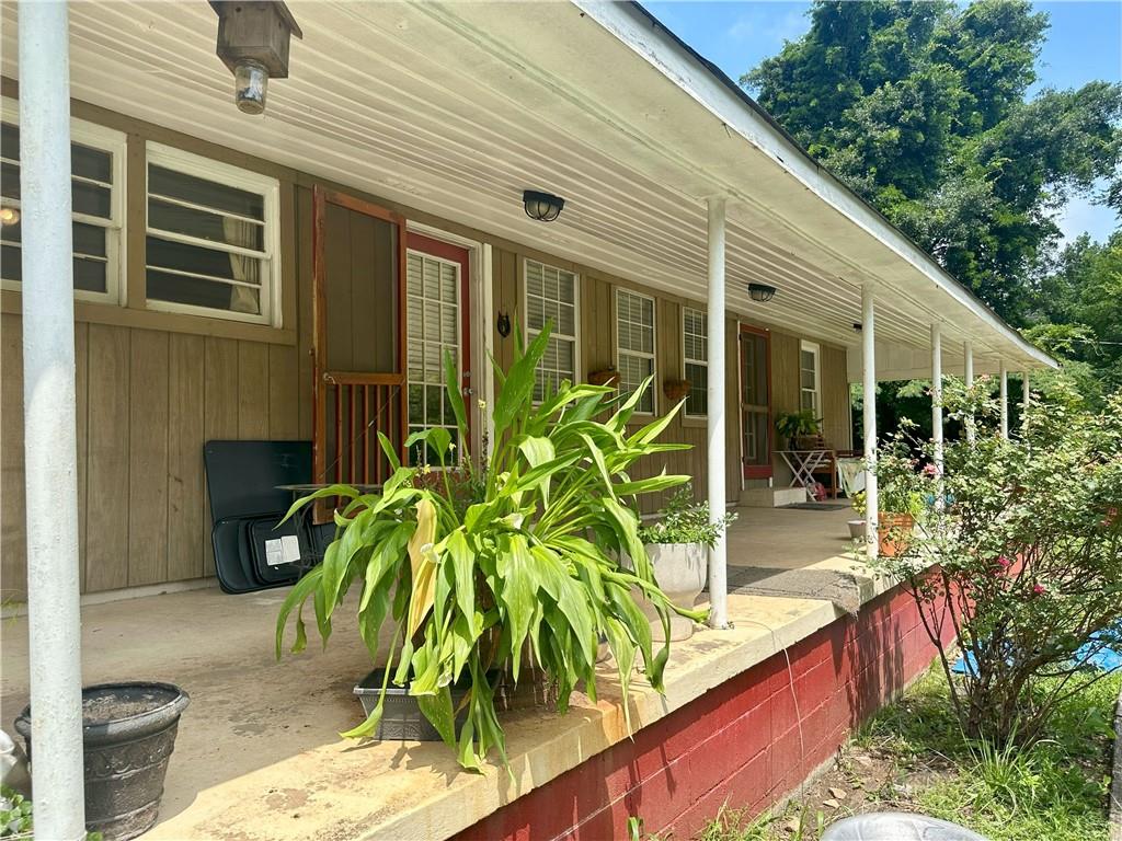 2115 Kings Road