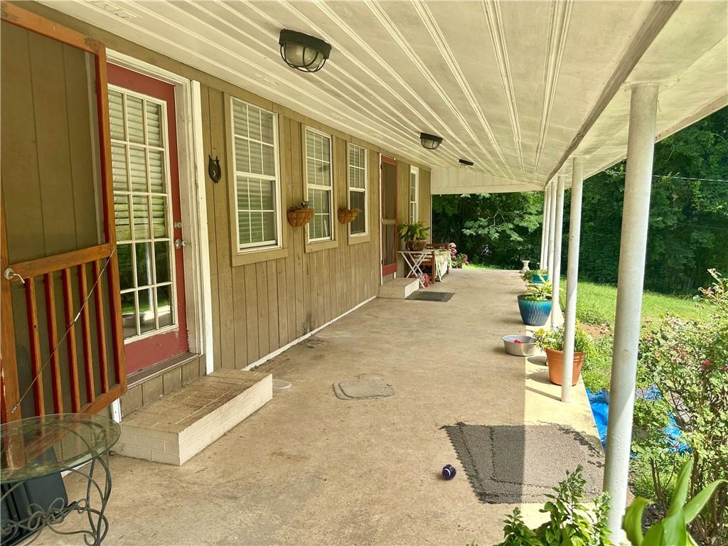 2115 Kings Road