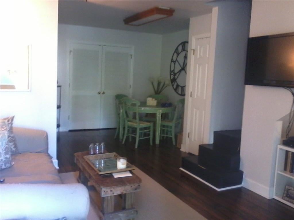 75 E Wesley Road NE 1