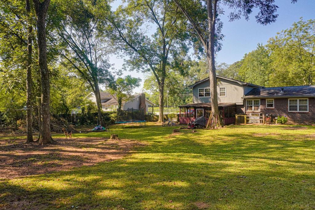 2621 Manor Place