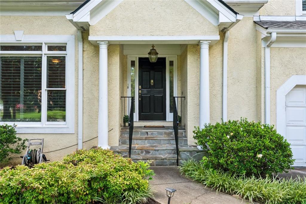 16 ANCIENT OAK Court NE