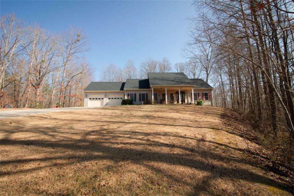 3627 E Hall Road E
