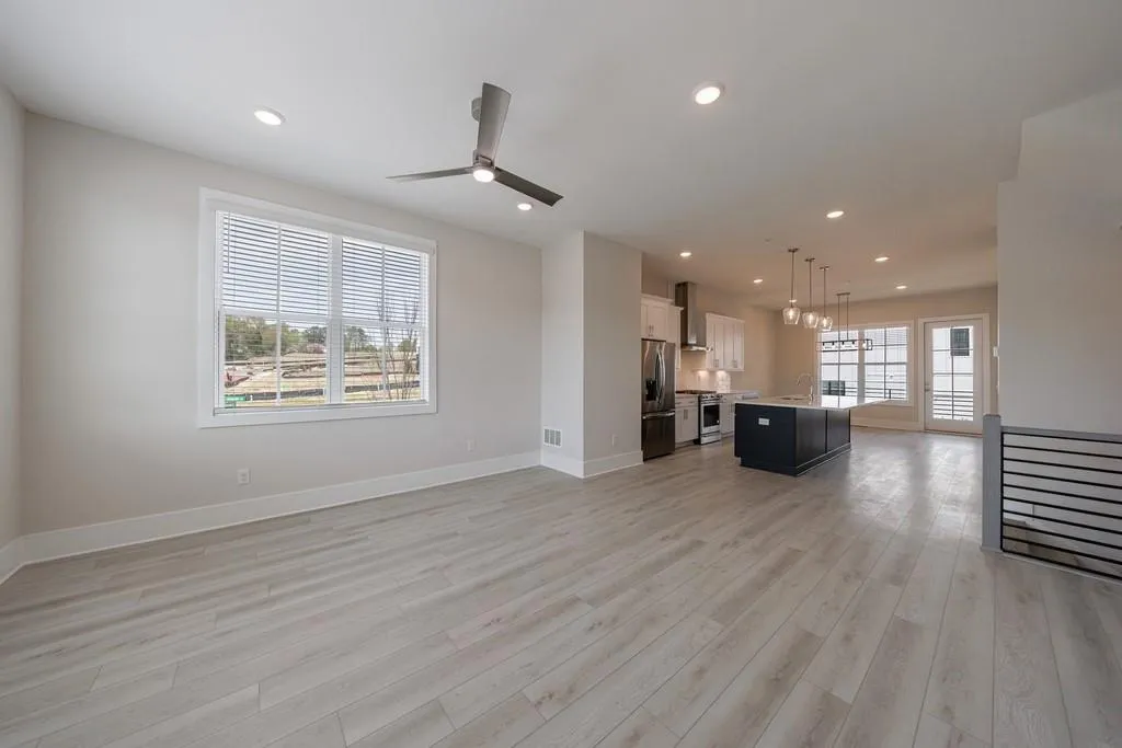 Alpharetta, Georgia 30009, United States, 4 Bedrooms Bedrooms, ,4 BathroomsBathrooms,Residential,Coming Soon,95502