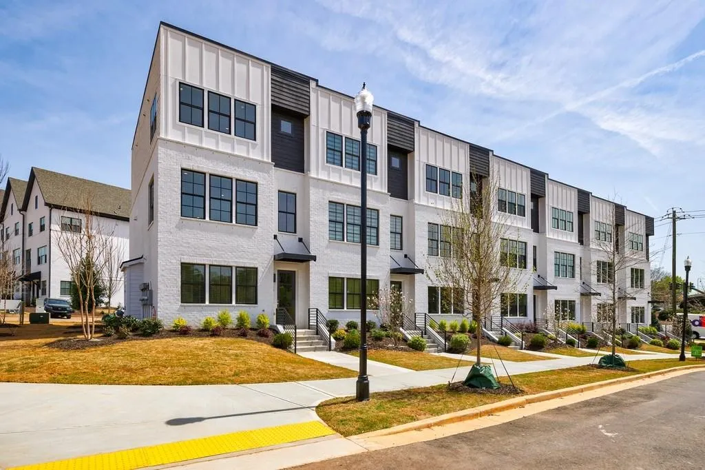 Alpharetta, Georgia 30009, United States, 4 Bedrooms Bedrooms, ,4 BathroomsBathrooms,Residential,Coming Soon,95502