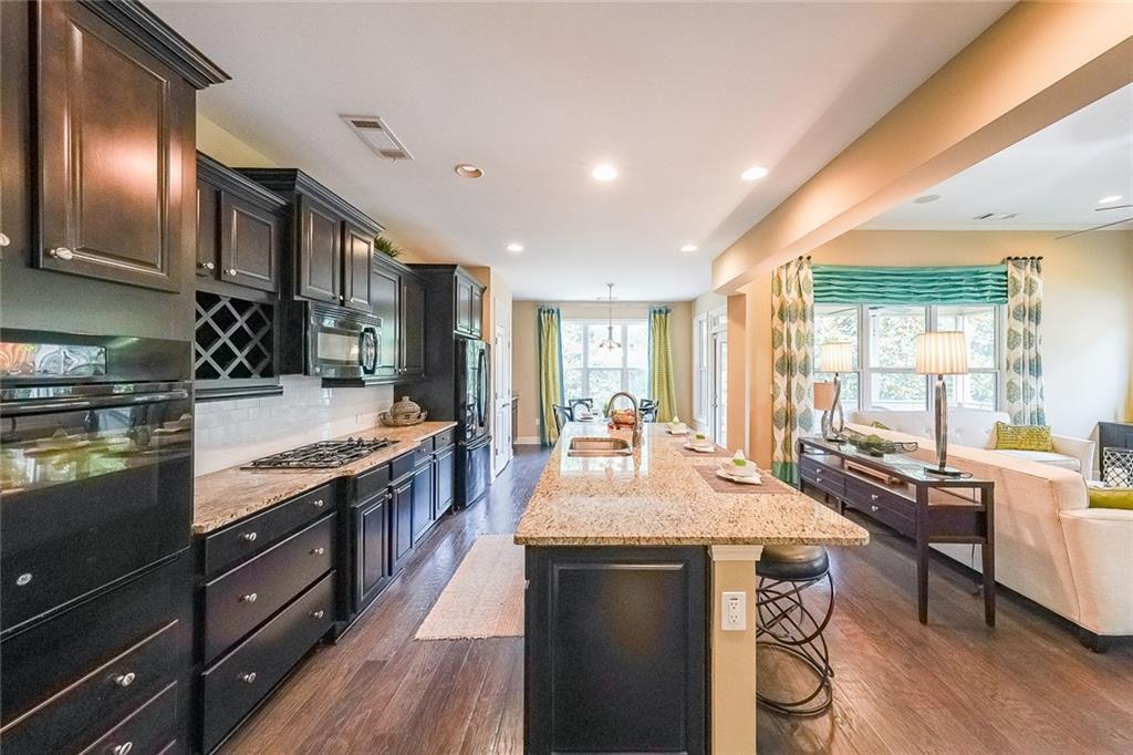 3004 Scarlet Oak Lane