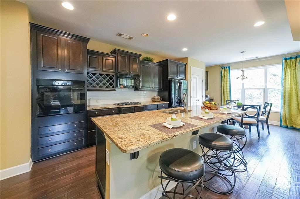 3004 Scarlet Oak Lane