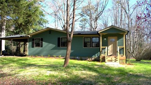 Homes For Sale - 179 George Revell Street<br/> Senoia, GA 30276