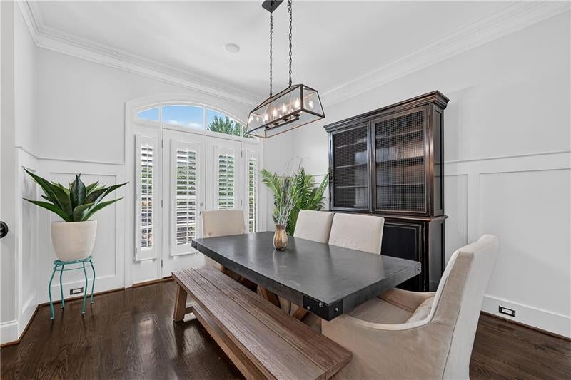 35 Honour Avenue NW