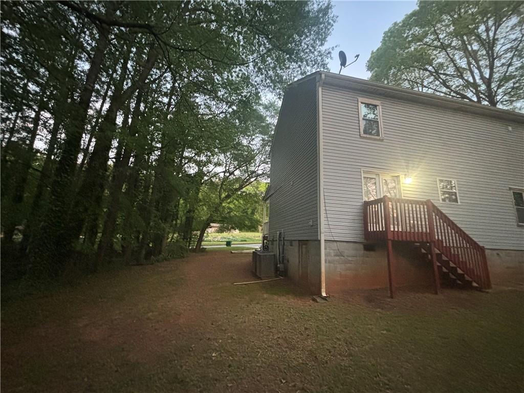 691 Aberdeen Drive, Stone Mountain, Georgia image 3
