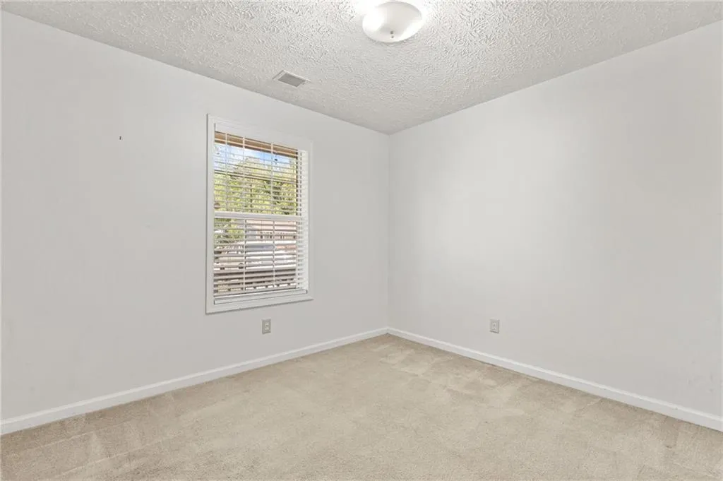 Woodstock, Georgia 30188, United States, 3 Bedrooms Bedrooms, ,2 BathroomsBathrooms,Residential,Pending,110075