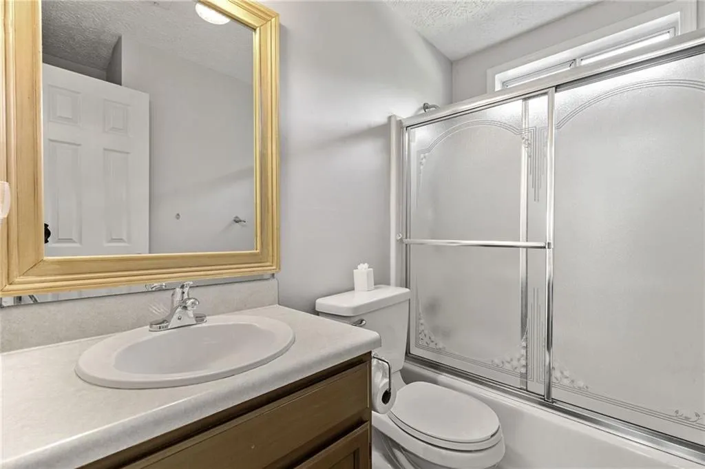 Woodstock, Georgia 30188, United States, 3 Bedrooms Bedrooms, ,2 BathroomsBathrooms,Residential,Pending,110075