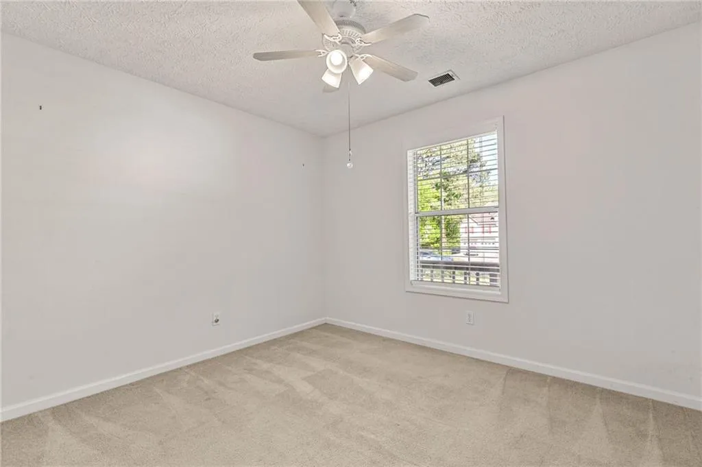 Woodstock, Georgia 30188, United States, 3 Bedrooms Bedrooms, ,2 BathroomsBathrooms,Residential,Pending,110075