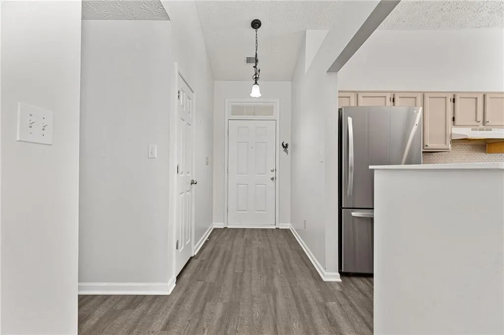 Woodstock, Georgia 30188, United States, 3 Bedrooms Bedrooms, ,2 BathroomsBathrooms,Residential,Pending,110075