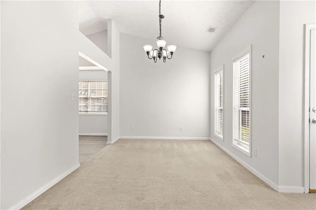 Woodstock, Georgia 30188, United States, 3 Bedrooms Bedrooms, ,2 BathroomsBathrooms,Residential,Pending,110075