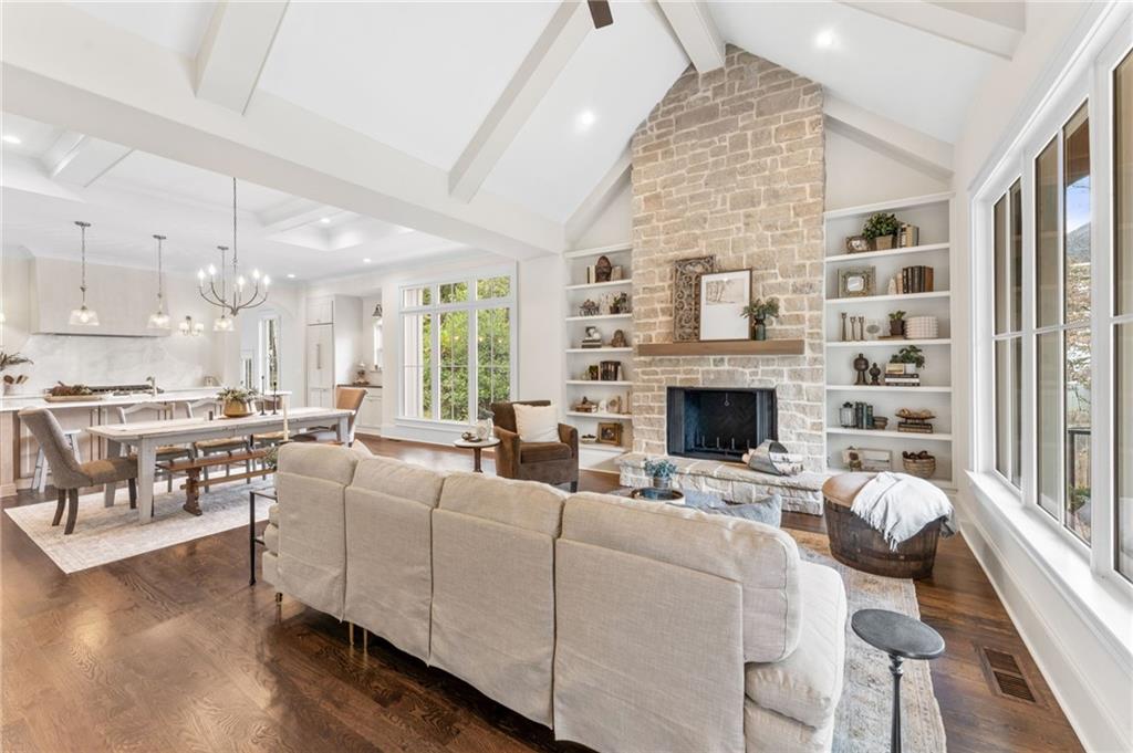 419 Campbell Hill Street NW