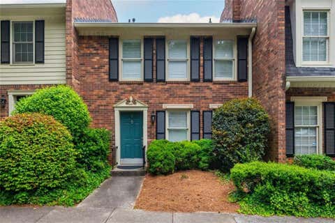 Condo For Sale - 7 Queen Victoria Place<br/> Fulton County, Atlanta, GA 30342