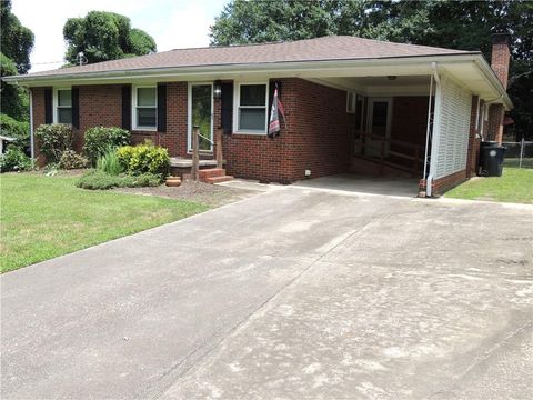Homes For Sale - 1144 Piedmont Place<br/> Gainesville, GA 30501