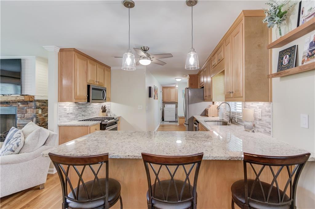 4048 Suzanne Lane, Duluth, Georgia image 11