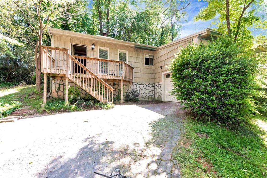 3557 Meadow Lane