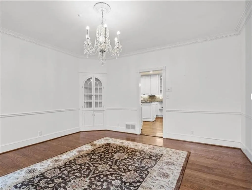 Sandy Springs, Georgia 30350, United States, 4 Bedrooms Bedrooms, ,4 BathroomsBathrooms,Residential,Active,159009