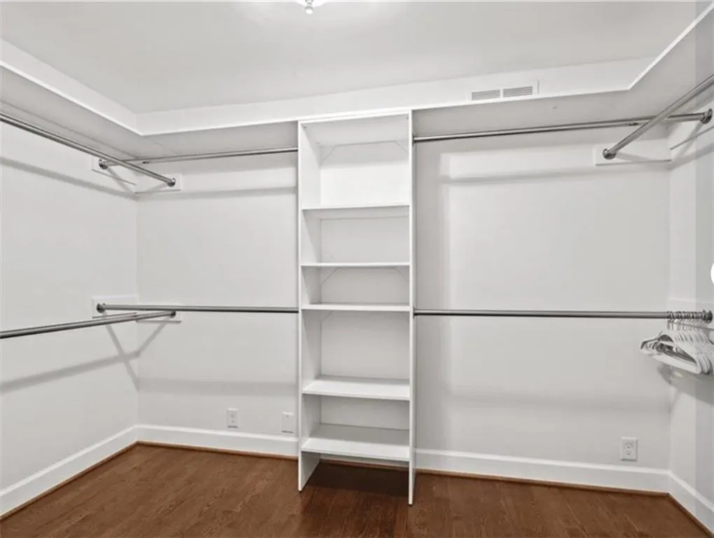 Sandy Springs, Georgia 30350, United States, 4 Bedrooms Bedrooms, ,4 BathroomsBathrooms,Residential,Active,159009