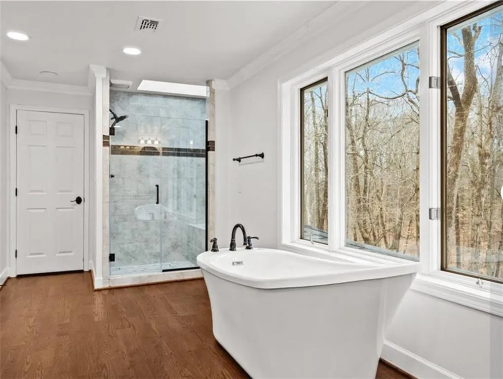 Sandy Springs, Georgia 30350, United States, 4 Bedrooms Bedrooms, ,4 BathroomsBathrooms,Residential,Active,159009