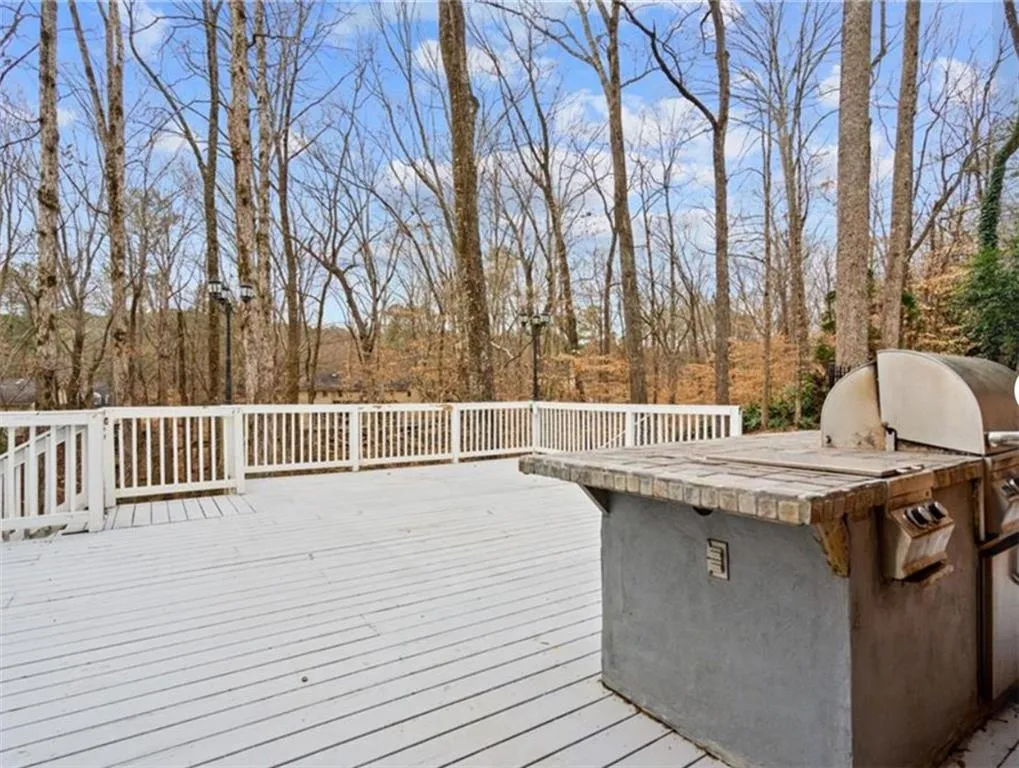 Sandy Springs, Georgia 30350, United States, 4 Bedrooms Bedrooms, ,4 BathroomsBathrooms,Residential,Active,159009