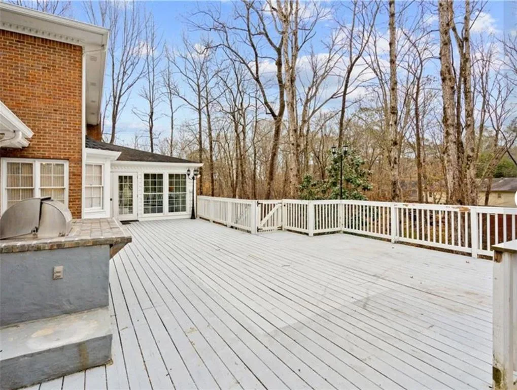 Sandy Springs, Georgia 30350, United States, 4 Bedrooms Bedrooms, ,4 BathroomsBathrooms,Residential,Active,159009