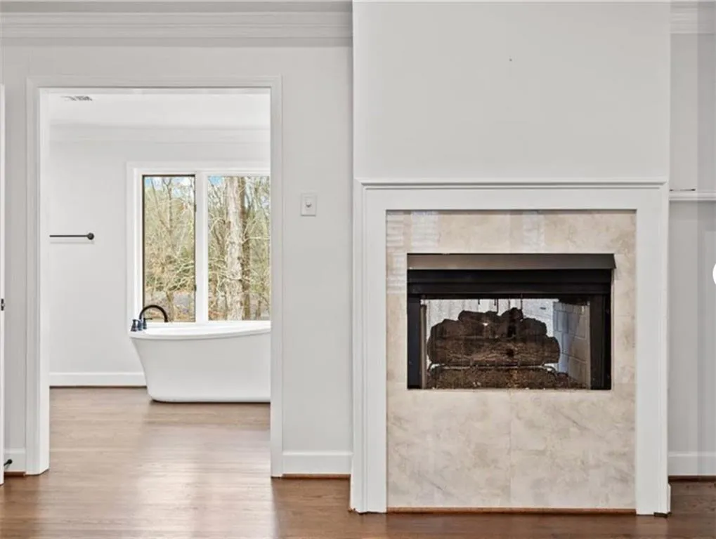 Sandy Springs, Georgia 30350, United States, 4 Bedrooms Bedrooms, ,4 BathroomsBathrooms,Residential,Active,159009