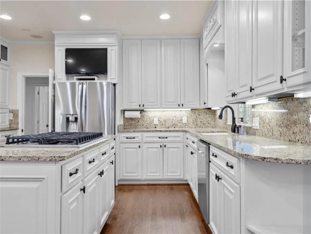 Sandy Springs, Georgia 30350, United States, 4 Bedrooms Bedrooms, ,4 BathroomsBathrooms,Residential,Active,159009