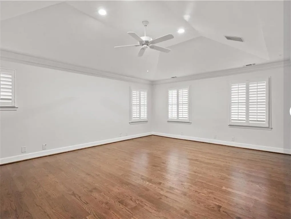 Sandy Springs, Georgia 30350, United States, 4 Bedrooms Bedrooms, ,4 BathroomsBathrooms,Residential,Active,159009