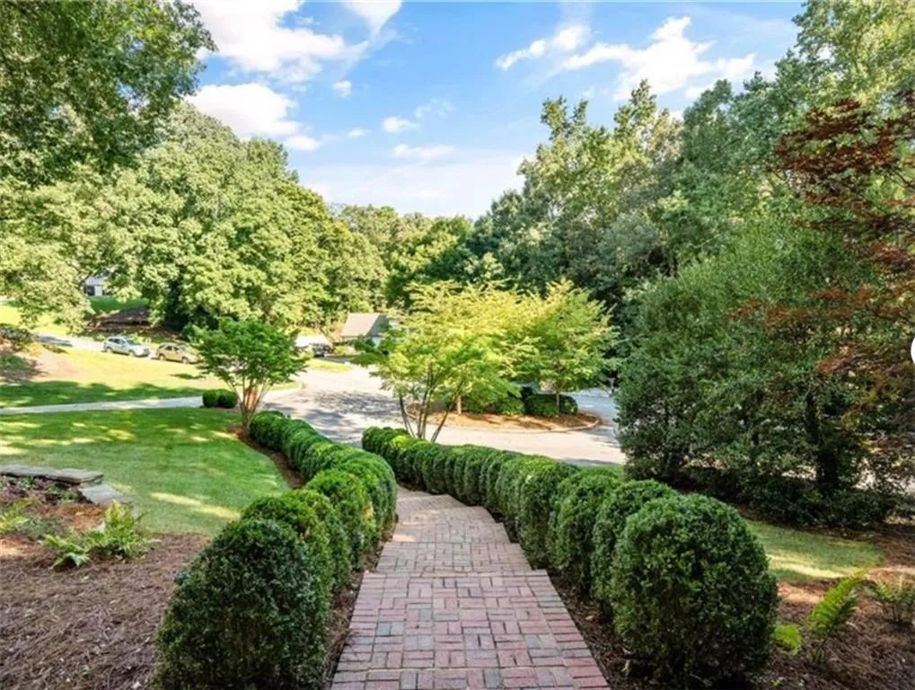 Sandy Springs, Georgia 30350, United States, 4 Bedrooms Bedrooms, ,4 BathroomsBathrooms,Residential,Active,159009