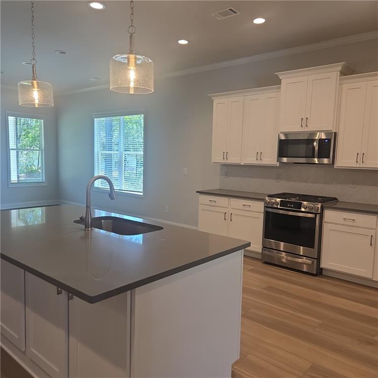 887 Bessie Court