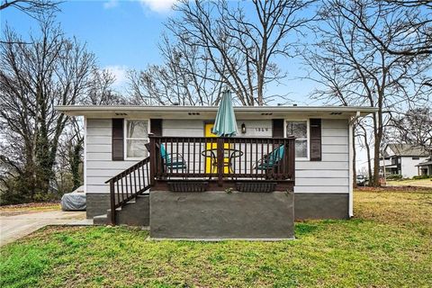 1869 Spring Avenue NW Atlanta GA 30318